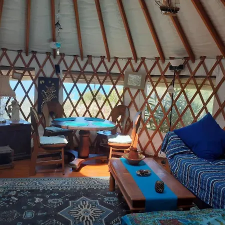 1-Bed Yurt In Megali Mantinia With Sea Views! Σπίτι διακοπών
