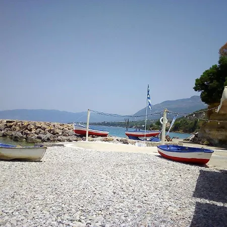 1-Bed Yurt In Megali Mantinia With Sea Views! Καλαμάτα
