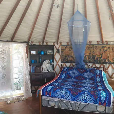 Σπίτι διακοπών 1-Bed Yurt In Megali Mantinia With Sea Views! Καλαμάτα