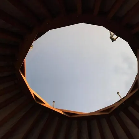1-Bed Yurt In Megali Mantinia With Sea Views! Σπίτι διακοπών Καλαμάτα