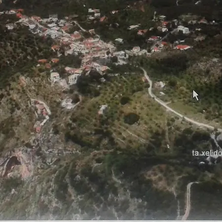 Сasa de vacaciones 1-Bed Yurt In Megali Mantinia With Sea Views! *