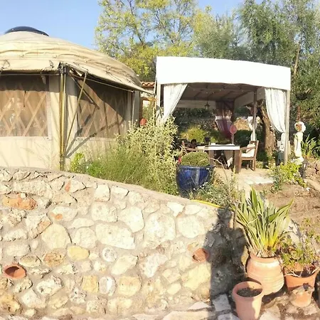 1-Bed Yurt In Megali Mantinia With Sea Views!